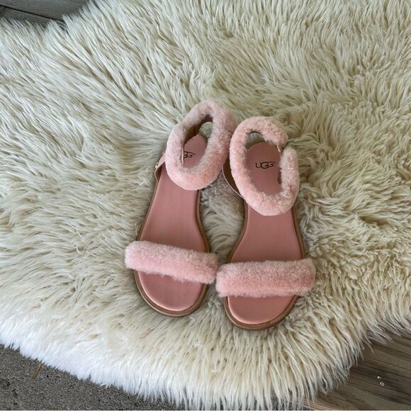 UGG Pink Fluffy Women's Sandals NWOT - Picture 2 of 11